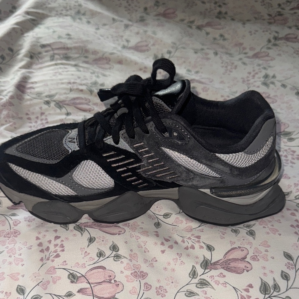 Women's Performance Mesh Sneaker in Black and Gray